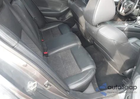 2018 Nissan Maxima 3.5 Sr z USA, uszkodzony, nr VIN 1N4AA6AP2JC387320